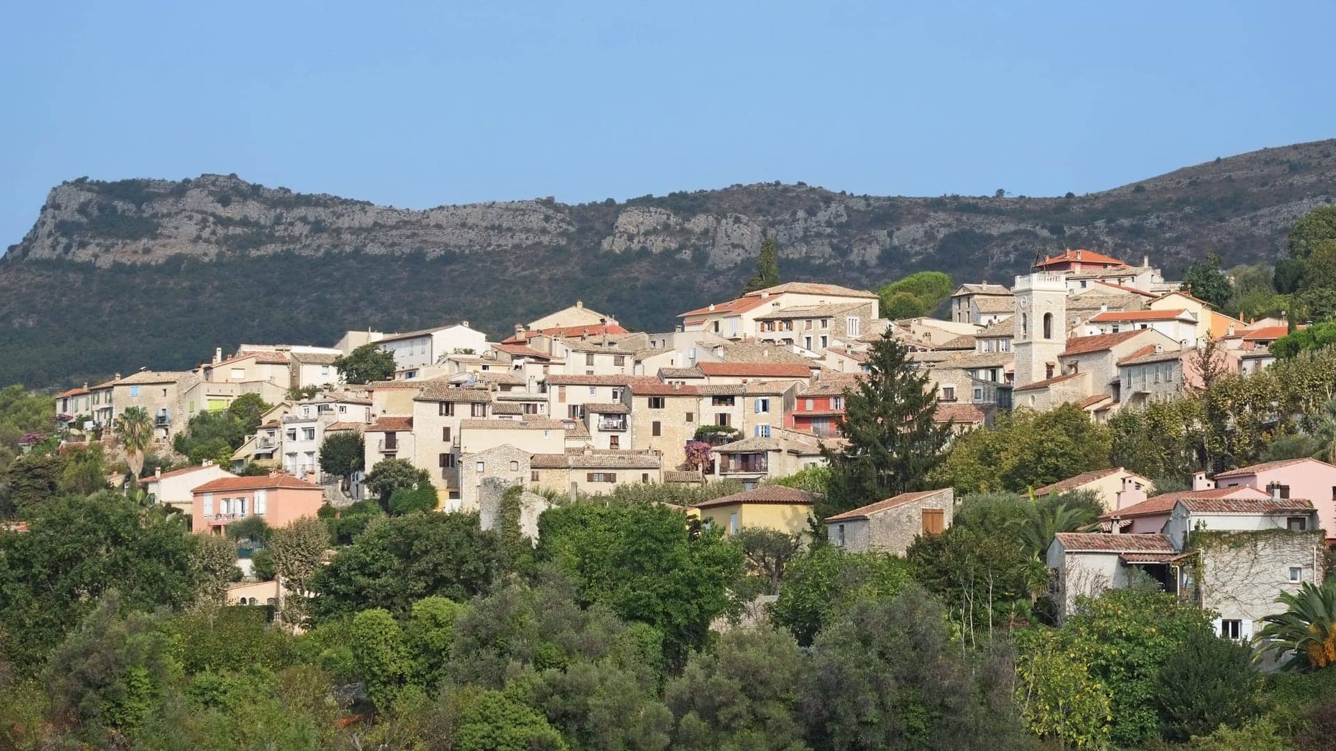 Couvreur à la Gaude, Alpes-Maritimes (06)