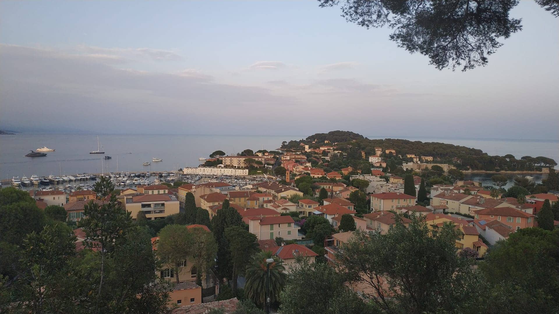 Couvreur à Saint-Jean-Cap-Ferrat, Alpes-Maritimes (06)