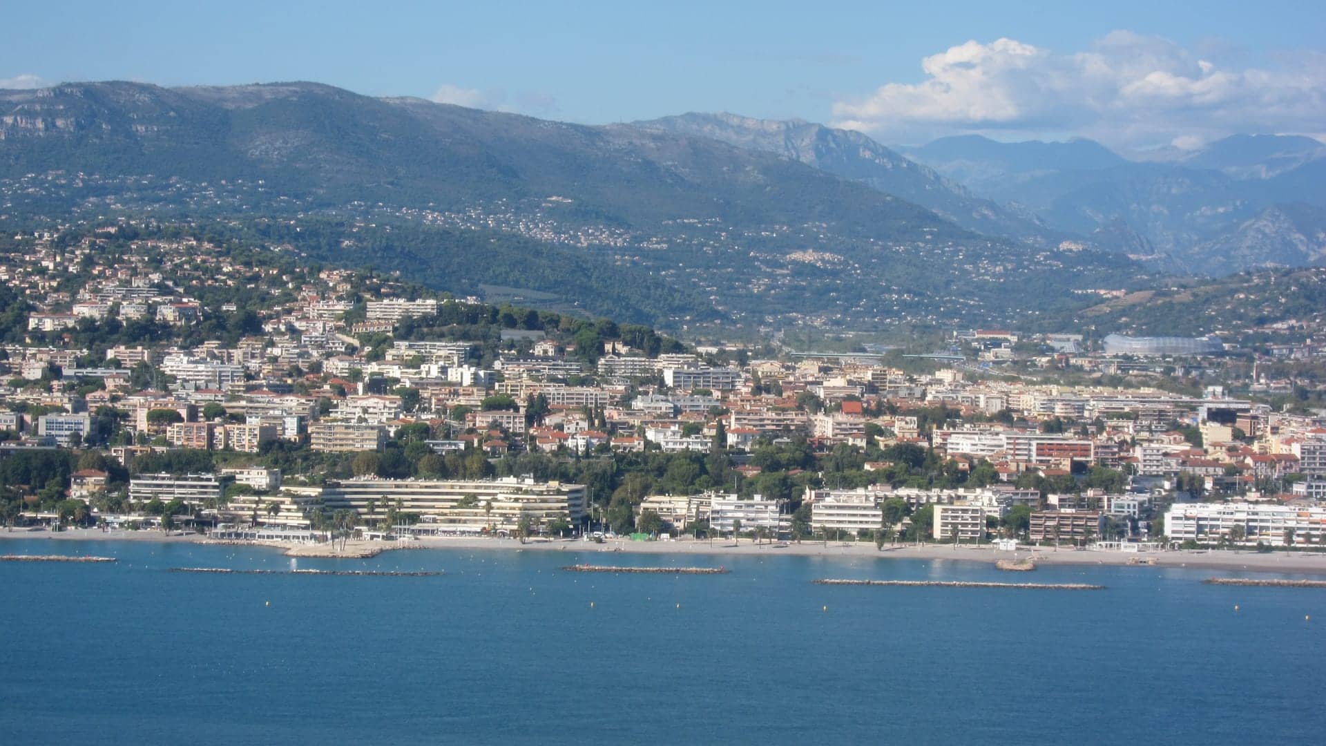 Couvreur à Saint-Laurent-du-Var, Alpes-Maritimes (06)