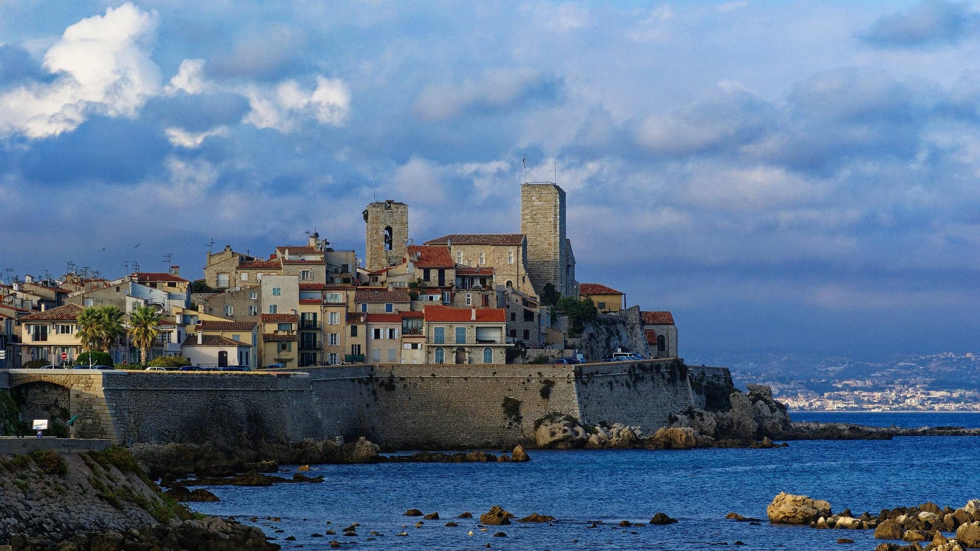 Couvreur à Antibes, Alpes-Maritimes (06)