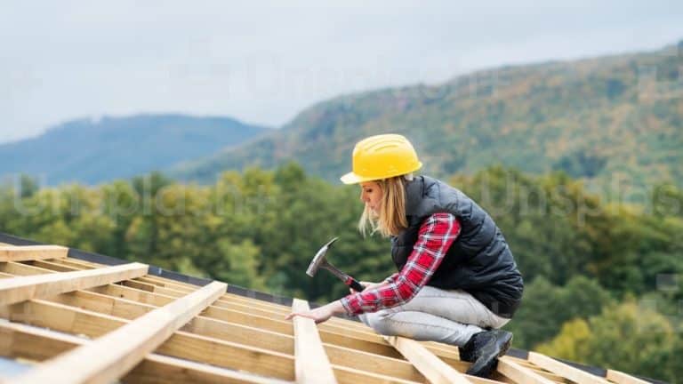 féminin de couvreur